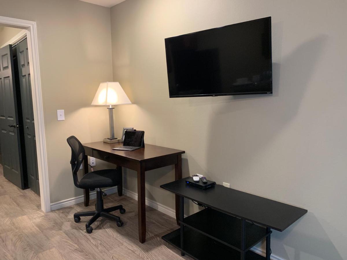 Eagle's Den A Travelodge By Wyndham Hotel